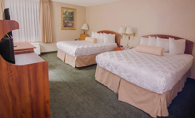 Standard, 2 Queen Beds, Accessible, SureStay Plus Hotel by Best Western Reno Airport 8/10