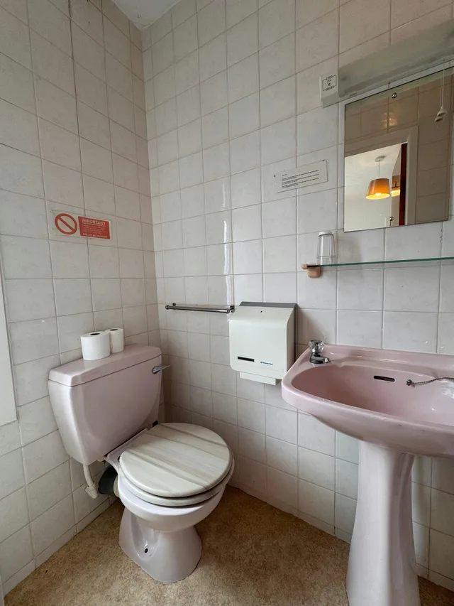 Standard Single Room, RideSide Hotel, next to Pleasure Beach Blackpool 7/7