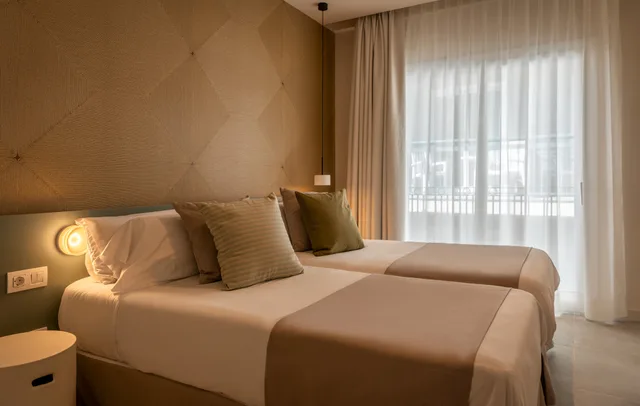 غرفة ثلاثية، Aqua Hotel Bertran - Adults Only 4/10