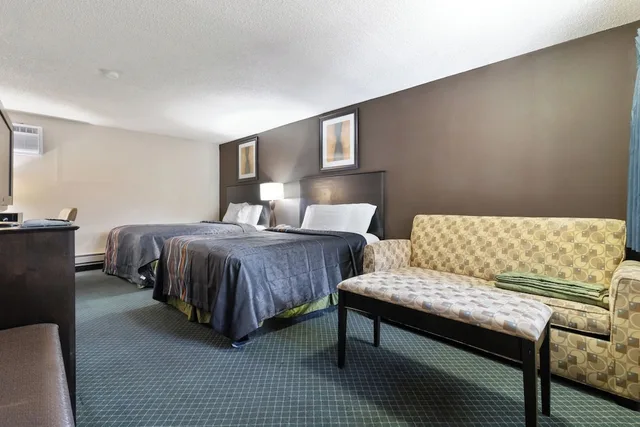 Executive, Single, 2 Queen Beds, Courtyard View, Courtyard Area، ECONOMY INN BARSTOW 5/10