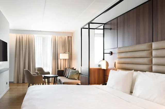 غرفة ديلوكس بسرير كينج، AC Hotel by Marriott Stockholm Ulriksdal 2/5