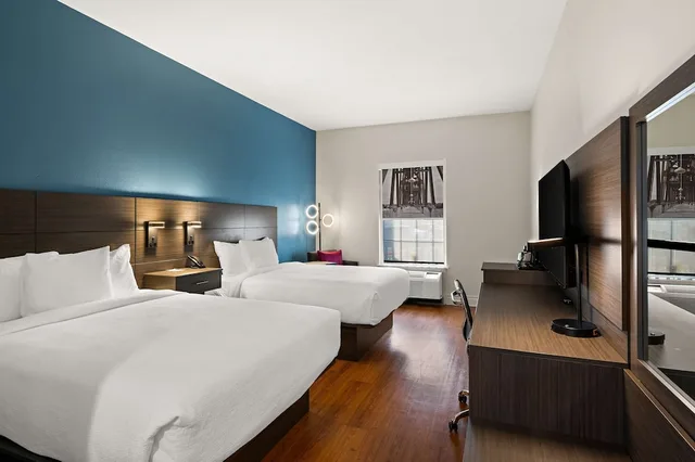 Standard, 2 Queen Beds, Best Western Shackleford 2/4