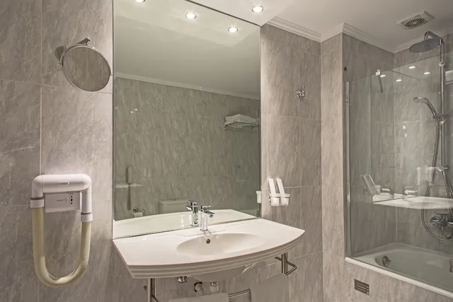 غرفة سوبيريور بسرير مزدوج أو سريرين منفصلين، Stratos Hotel Athens, Vassilicos House of Hospitality 3/6