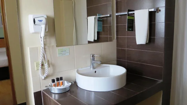 غرفة قياسية لذوي الإعاقة، CENTRO 19 HOTEL 4/6