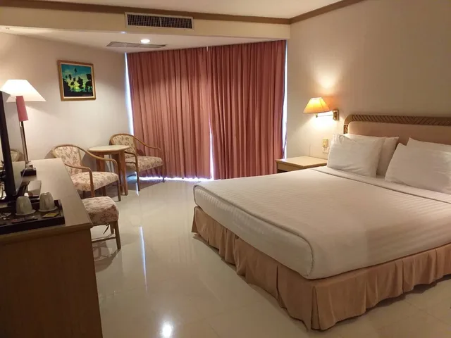 غرفة ديلوكس بسرير مزدوج، Khanom Golden Beach Hotel 1/9
