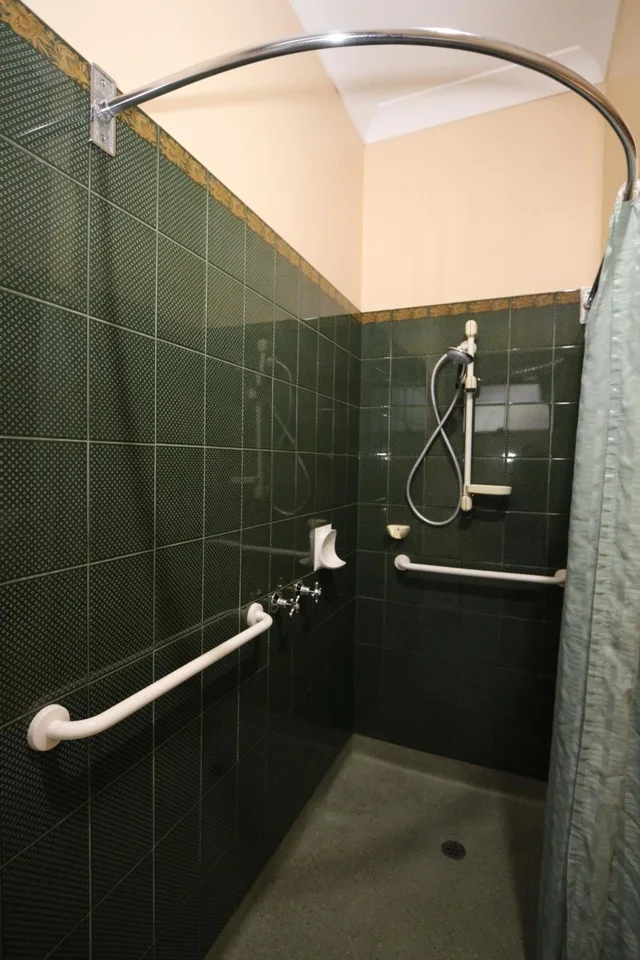 2 Bedrooms, Cottage, Double Bed, Swansea Cottages & Motel Suites 5/5