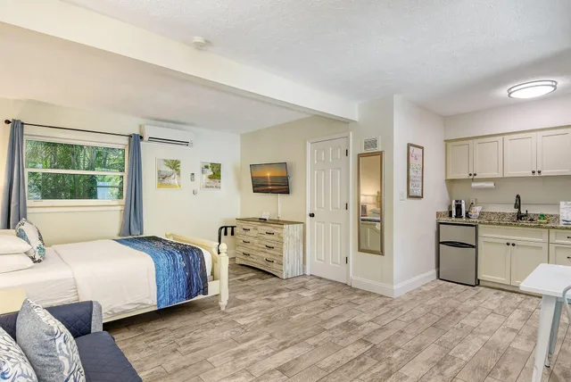 جناح بسرير كوين، Siesta Key Palms Resort 4/9