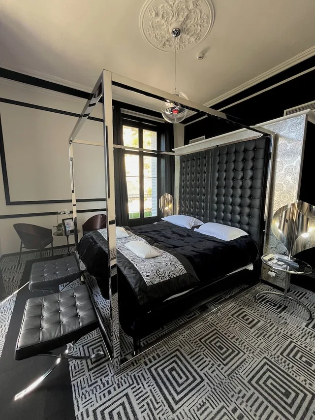 غرفة سوبيريور بسرير مزدوج بشرفة، Art Hotel Rochecorbon 1/2