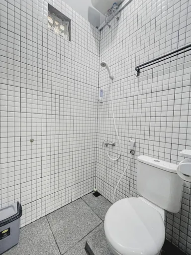 Budget, Ostic House 4/4