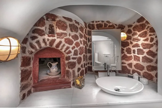 Authentic, Residence, Queen Bed, Sofa، Aigialos Niche Residences & Suites 9/10