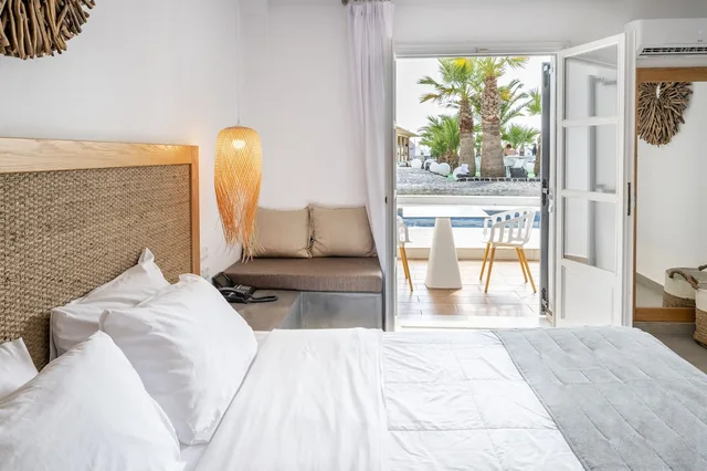Junior Suite, King Bed, Shared Pool، Smy Mediterranean White Santorini - Adults Only 5/9