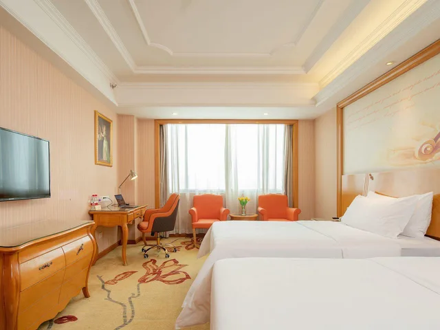 غرفة سوبيريور بسريرين منفصلين، Vienna Hotel (Guangzhou Airport Road Huangshi) 1/1