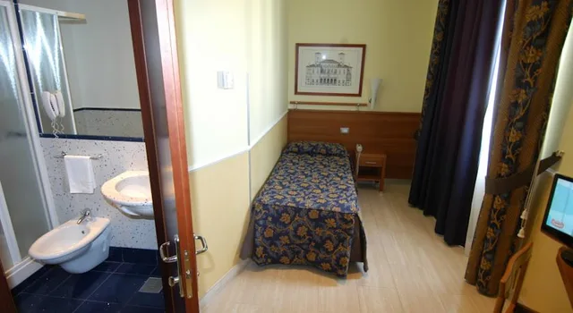 غرفة قياسية مفردة، Windrose Hotel 2/2