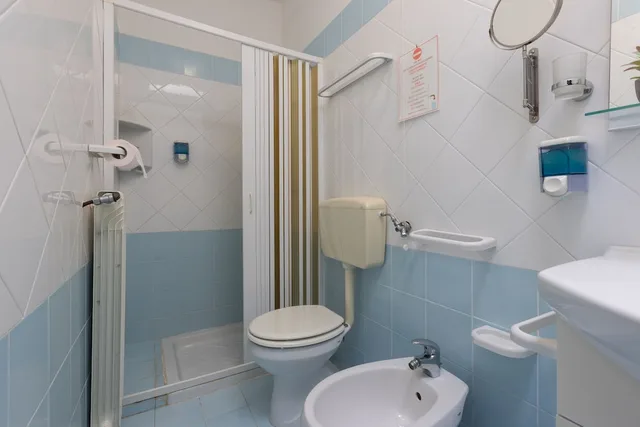 غرفة رباعية بسرير مزدوج وسرير بطابقين، Villa Vacanze Paradiso 5/5