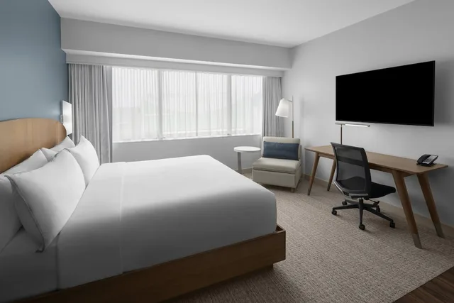 غرفة بسرير كينج، Element by Westin Calgary Downtown 4/16