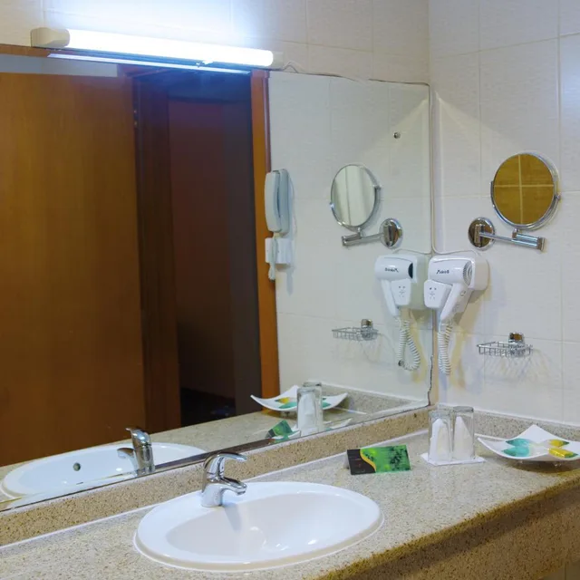 جناح بريميير بسرير كينج، Al Massa Plus Hotel 4/7