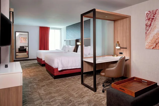 suite, multiple beds، Springhill Suites Grand Rapids West 2/7