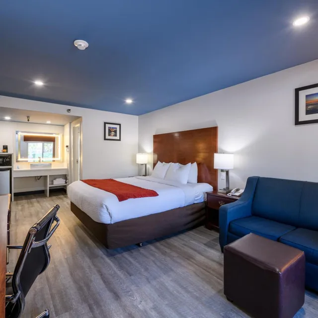جناح بسرير كينج، Hyland Inn near Pasadena Civic Center 8/10