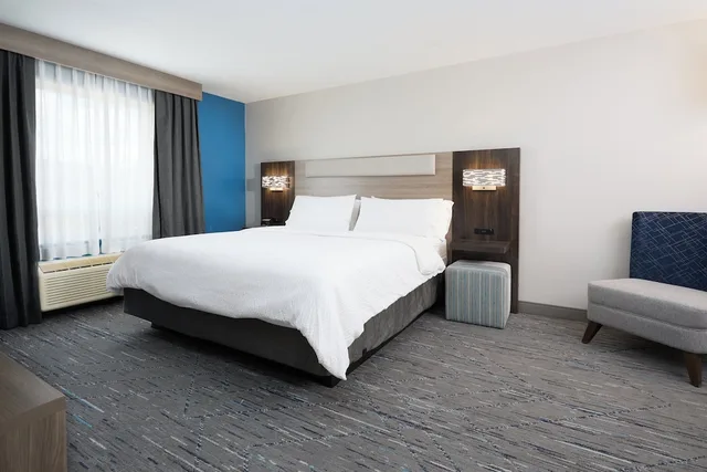 Suite, 2 King Beds, Holiday Inn Express Hotel Suites Swift Current 2/2