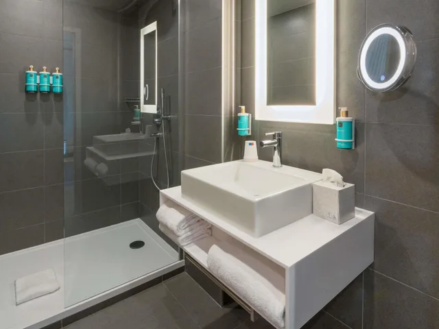 غرفة سوبيريور ثلاثية، NOVOTEL BELLEVILLE PARIS 20 7/7