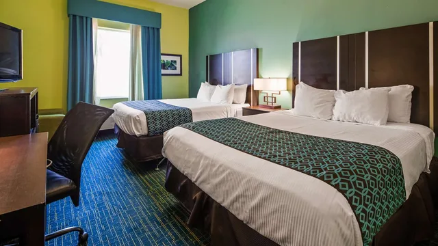 غرفة بسريرين كوين لذوي الإعاقة، Best Western Plus Carrizo Springs Inn And Suites 1/3