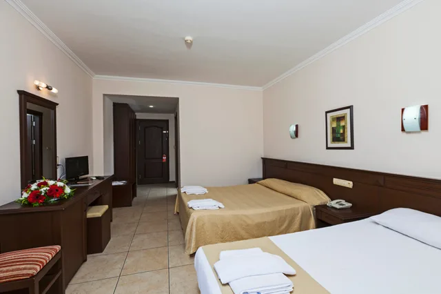 غرفة قياسية ثلاثية، Get Enjoy Hotels 9/10