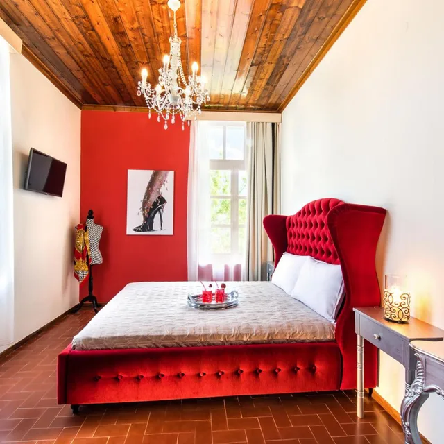 جناح مع أريكة، A For Art Hotel 2/10