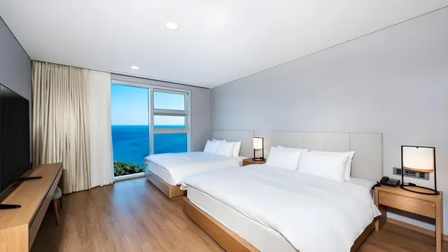 جناح جونيور بإطلالة جزئية على البحر، Hotel Tops 10 1/1