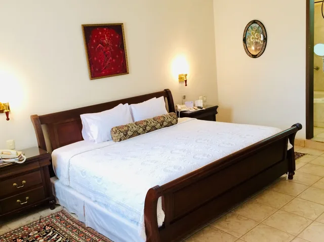 غرفة جونيور بسرير كينج بحوض استحمام، Hacienda Los Laureles 3/10