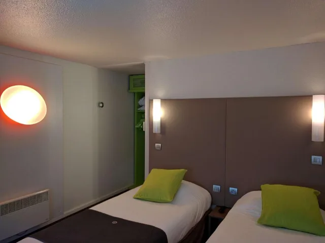 Next Generation, Twin Beds، CAMPANILE AUCH 2/9