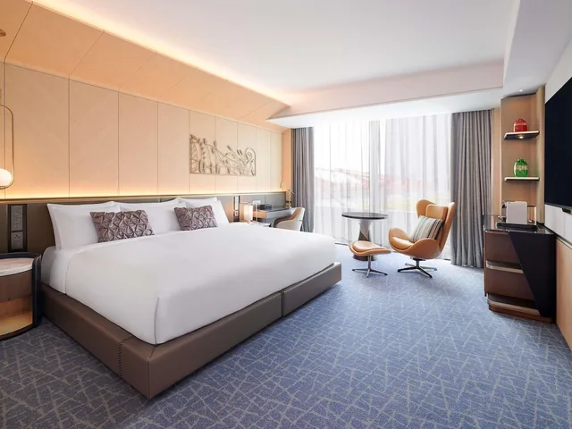 Hollywood, Fairmont, King Bed, Fairmont Ambassador Seoul 2/8