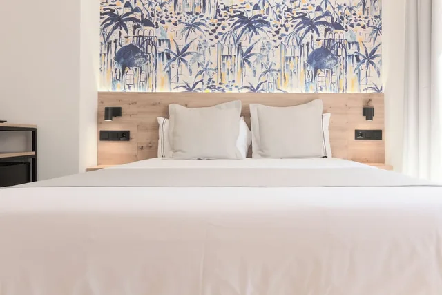 غرفة ديلوكس بإطلالة على المدينة بشرفة، Hotel La Milagrosa 5/7
