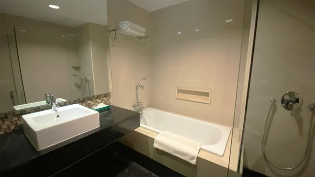 جناح تنفيذي، Emerald Garden International Hotel 3/6