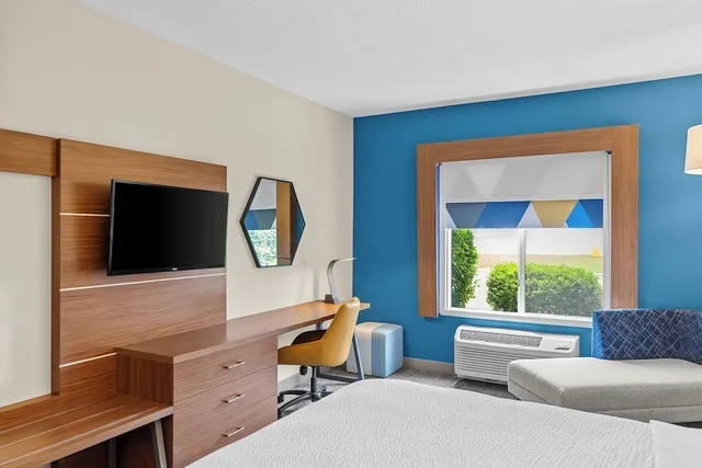 غرفة قياسية بسرير كينج لذوي الإعاقة، Holiday Inn Express Hotel And Suites Vandalia 7/10