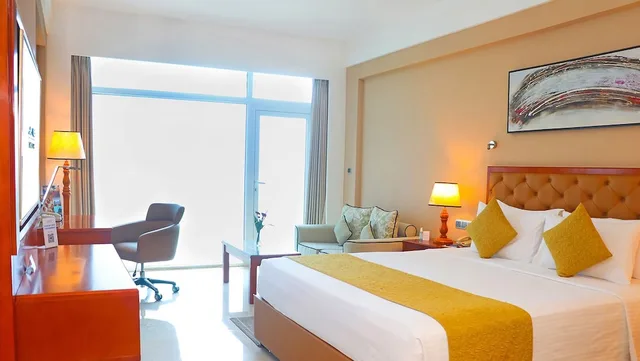 غرفة قياسية بسرير كينج بدون إطلالة، Marino Beach Colombo 1/2