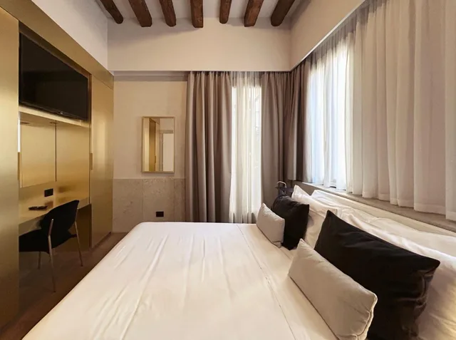 غرفة بسرير مزدوج بشرفة في الملحق، Palazzo Pianca 1/1