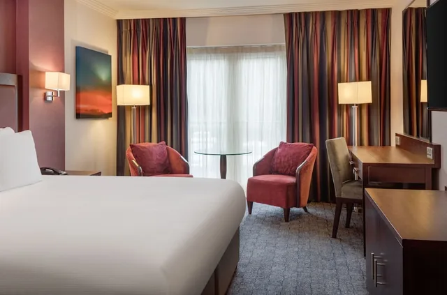 غرفة ديلوكس بسرير كينج، Forest Pines Spa and Golf Resort 2/4