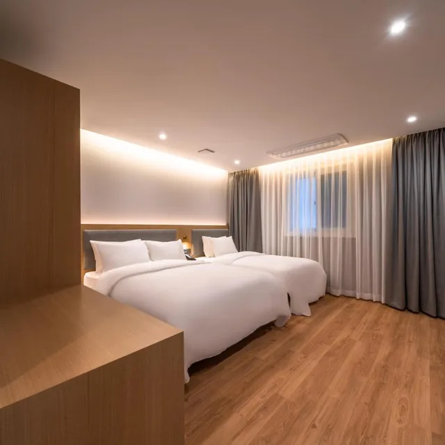 غرفة ديلوكس بسريرين منفصلين، Comfort inn Yeouido 6/10
