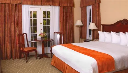 غرفة بسرير كوين، HISTORIC SANTA MARIA INN 1/8