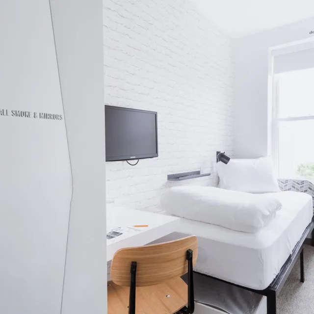 Basement, Twin Beds، Hotel Hive 2/8