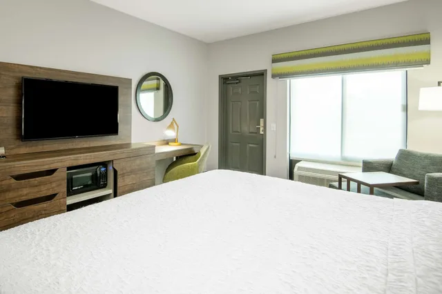 Room, 2 Queen Beds, Exterior Entrance, Hampton Inn Suites Las Vegas Henderson 2/5