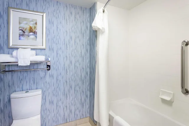 2 Bedrooms, Presidential, Suite, King Bed, 2 Bathrooms، Homewood Suites by Hilton Port St Lucie-Tradition 7/8