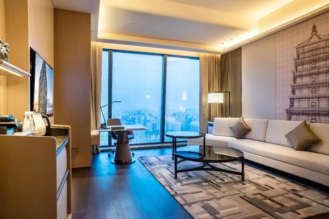 جناح تنفيذي تنفيذي بسرير كينج بإطلالة على المدينة مع دخول الصالة، JW Marriott Hotel Xi'an 6/8