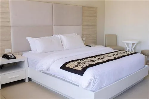 غرفة ديلوكس بسرير مزدوج، The Muse Beach Front Hotel Boracay 2/2