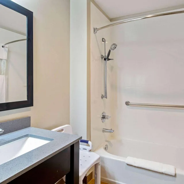 Room, Queen Bed, City View, Accessible, La Quinta Inn & Suites By Wyndham Cedar City 4/5