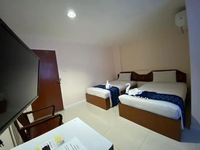غرفة قياسية بسريرين منفصلين، Imperial Sakon Hotel 3/5