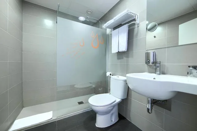 غرفة قياسية ثلاثية، Elvilla Castejon 5/5