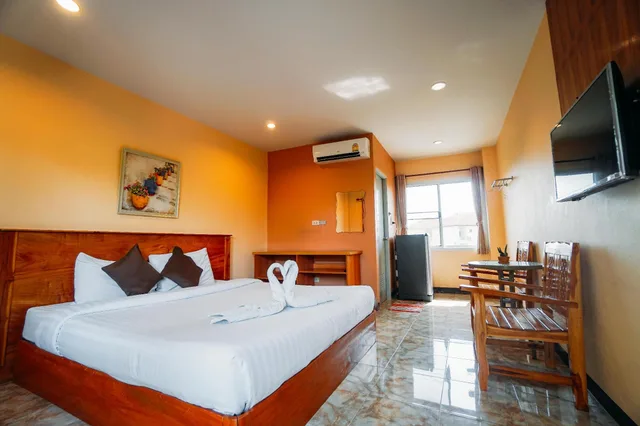 Standard, King Bed, Phoemphoon 2 Hotel 1/1