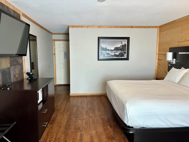 غرفة بسرير كينج مع أريكة، Americas Best Value Inn-Wall 4/10