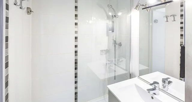 غرفة قياسية بسرير كوين مع أريكة، Sure Hotel by Best Western Annecy 6/6